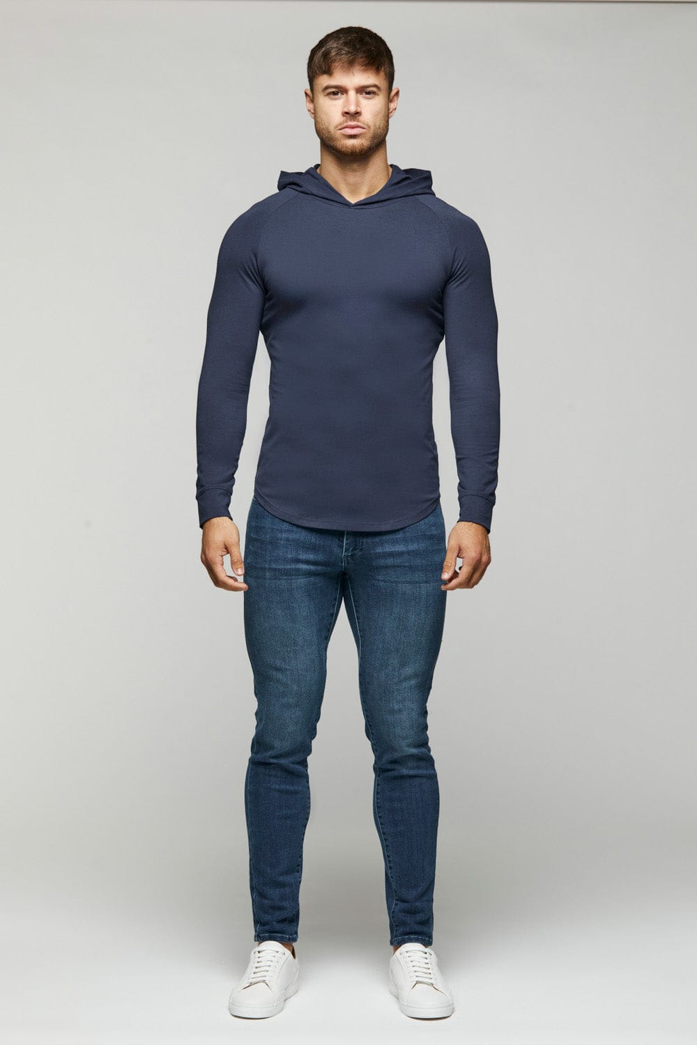 Hooded T-Shirt Long Sleeve in Navy - TAILORED ATHLETE - ROW