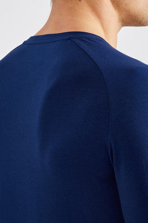 Essential T-Shirt (LS) in Navy - TAILORED ATHLETE - ROW