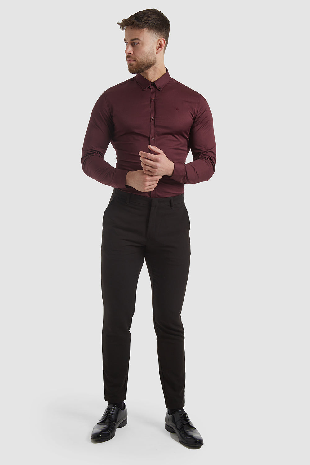 Muscle Fit Essential Trousers 2.0 in Black - TAILORED ATHLETE - ROW